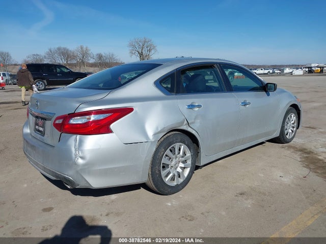 Nissan Altima 2.5 S 2017 1N4AL3AP2HC180736 Image 4
