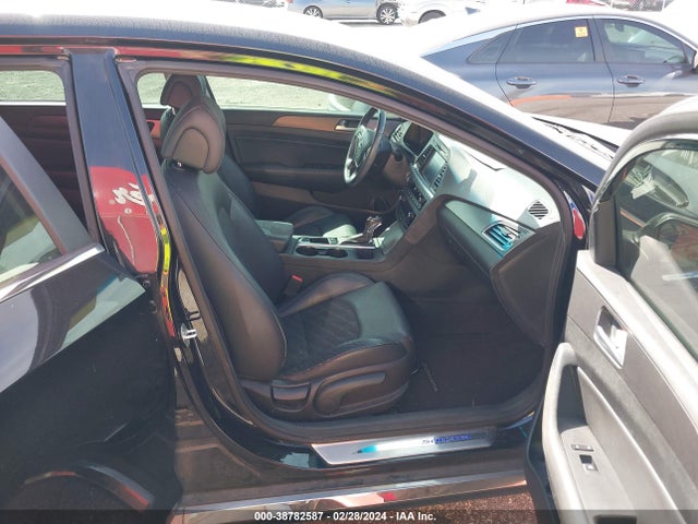 2015 HYUNDAI SONATA SPORT VIN: 5NPE34AF3FH220302