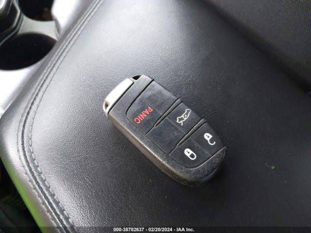 2C3CDZAG5FH911550 Dodge Challenger Sxt