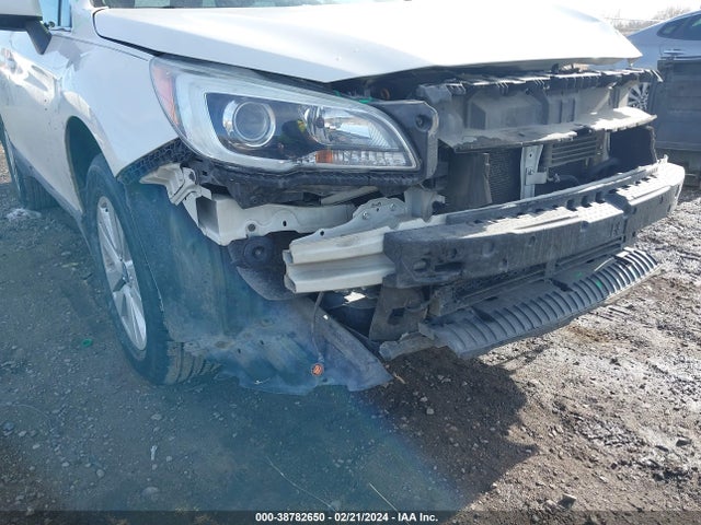 Subaru Outback 2.5i Premium 2015 4S4BSACC1F3323135 Image 15