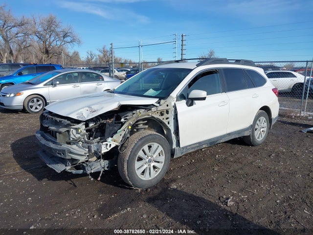 Subaru Outback 2.5i Premium 2015 4S4BSACC1F3323135 Image 2