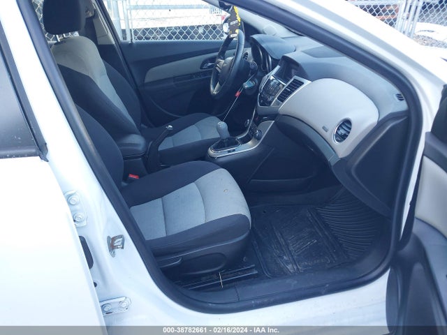 Chevrolet Cruze Ls Manual 2015 1G1PB5SH7F7153041 Image 5