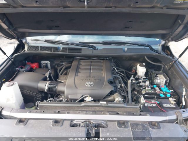 5TFRM5F18KX141112 Toyota Tundra Sr5 4.6l V8