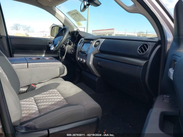 5TFRM5F18KX141112 Toyota Tundra Sr5 4.6l V8