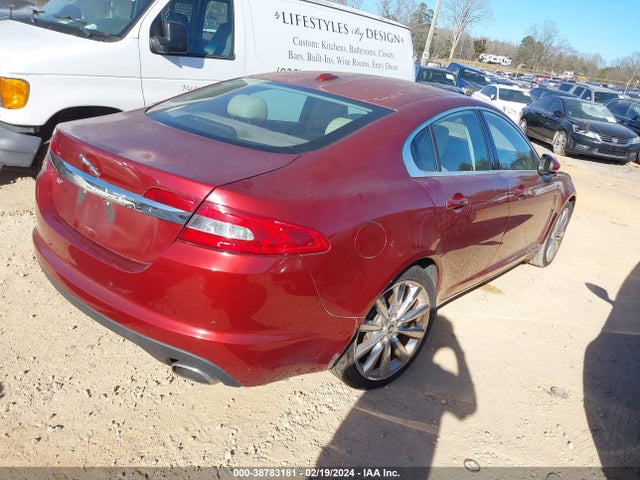 2011 JAGUAR XF SAJWA0FBXBLR91484 Photo 3