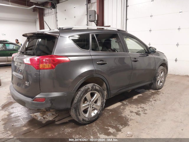 Toyota Rav4 Xle 2015 JTMRFREV5FD110400 Image 4