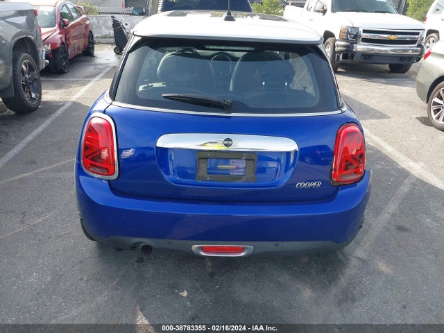 WMWXP5C52K2H30806 Mini Hardtop Cooper