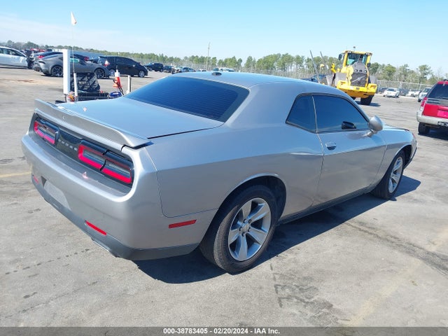 Dodge Challenger Sxt 2018 2C3CDZAG5JH121318 Image 4