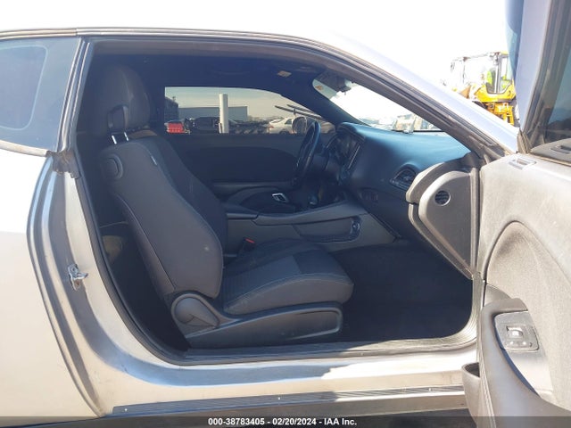 Dodge Challenger Sxt 2018 2C3CDZAG5JH121318 Image 5