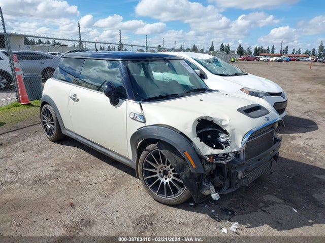 2011 MINI COOPER S WMWSV3C5XBTY10026 Photo 0