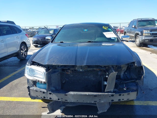 Chrysler 300 Touring 2018 2C3CCAAG9JH190727 Image 12