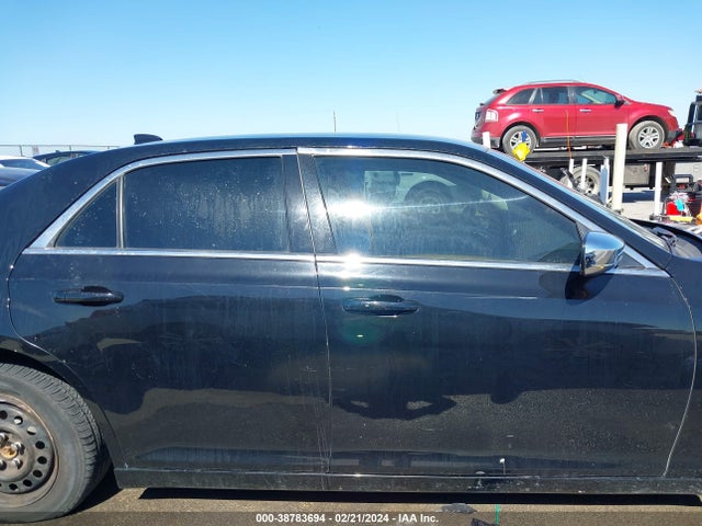 Chrysler 300 Touring 2018 2C3CCAAG9JH190727 Image 13