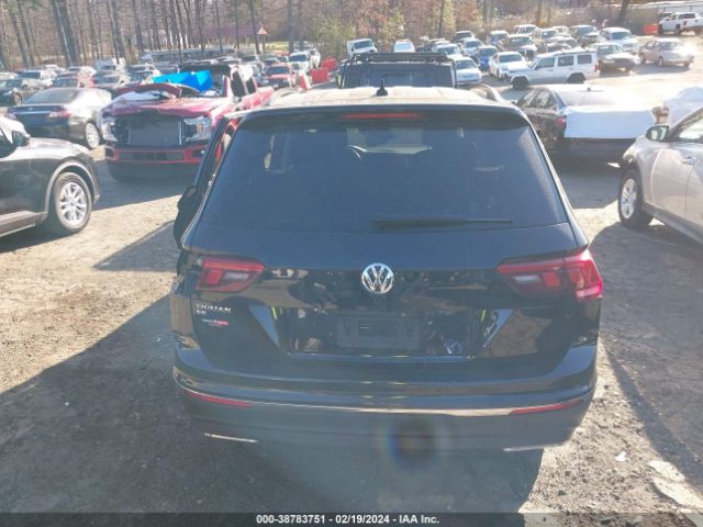 3VV3B7AX5MM046116 Volkswagen Tiguan 2.0t Se/2.0t Se R-line Black/2.0t Sel