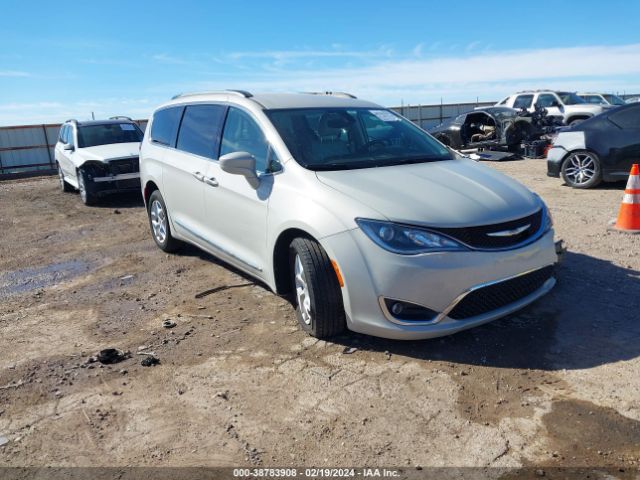 Auction sale of the 2017 Chrysler Pacifica Touring-l, vin: 2C4RC1BG2HR611647, lot number: 38783908