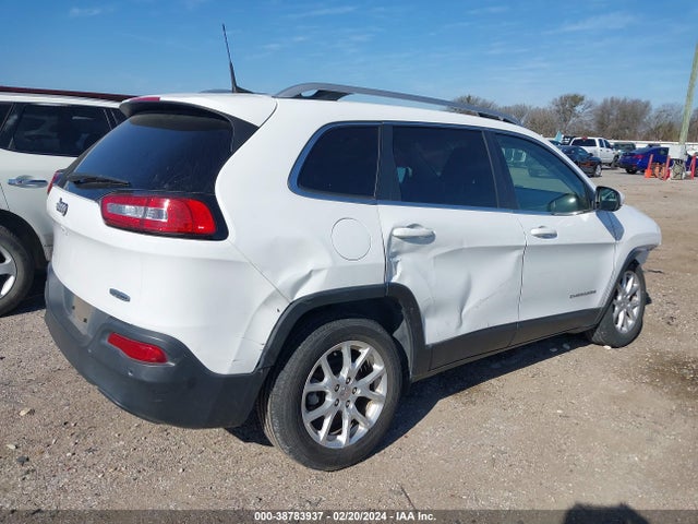 1C4PJLCB7HW607709 Jeep Cherokee Latitude Fwd
