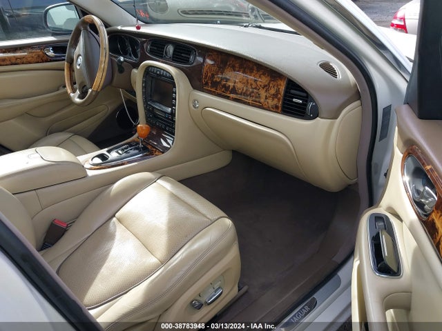 2008 JAGUAR XJ SAJWA82B38SH28257 Photo 4