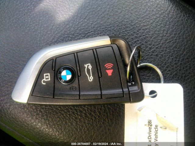 2020 BMW X1 WBXJG9C02L5P88743 Photo 10