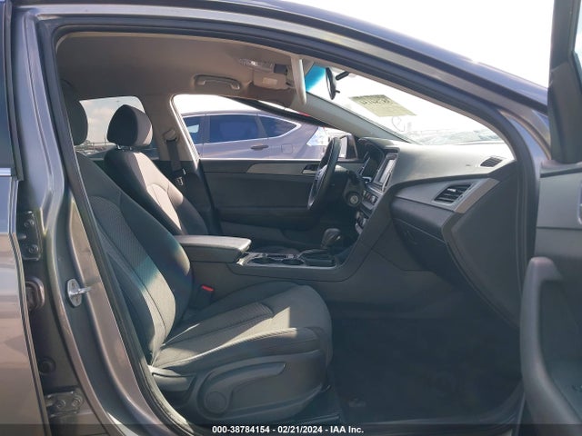 Hyundai SONATA SE 2019 5NPE24AF2KH751908 Image 5
