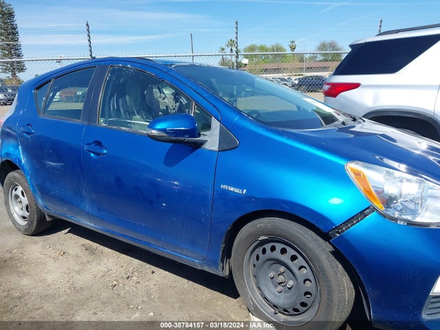 Toyota Prius C One 2014 JTDKDTB31E1562917 Image 12
