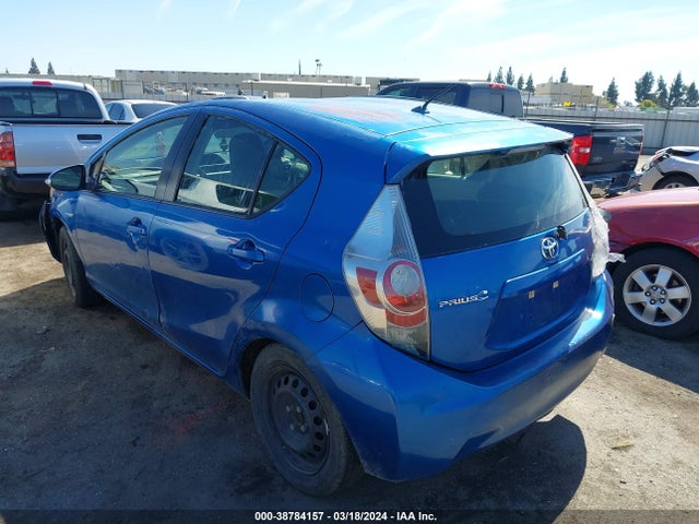 Toyota Prius C One 2014 JTDKDTB31E1562917 Image 3