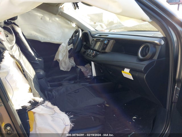 Toyota RAV4 LE 2017 JTMZFREV0HJ119171 Image 5