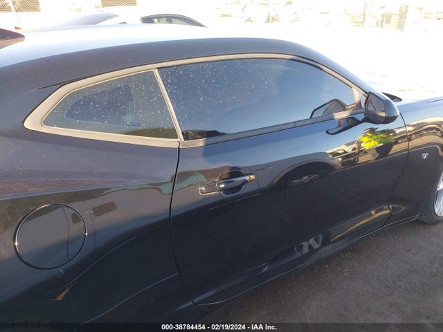 Chevrolet Camaro 2lt 2018 1G1FD1RS7J0124527 Image 13