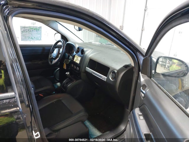 1C4NJDBB3GD597303 Jeep Compass Sport Se