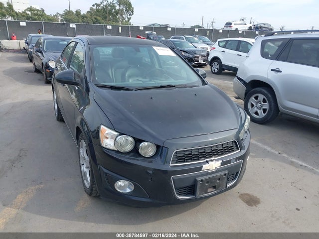 Chevrolet Sonic Ltz Auto 2015 1G1JE5SB4F4126132 Image 6