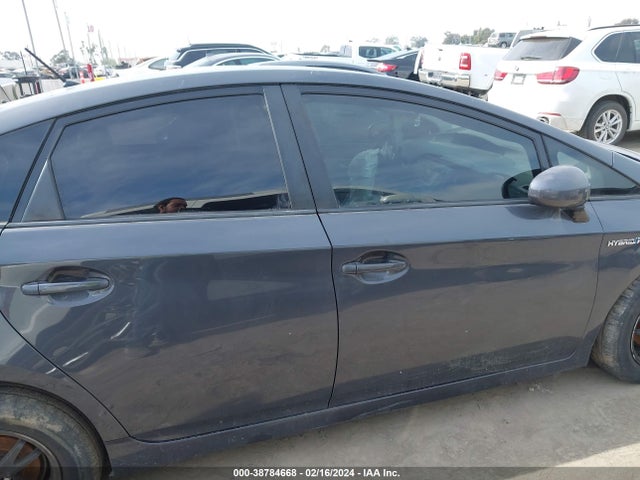 Toyota PRIUS 2015 JTDKN3DU6F0481048 Image 12
