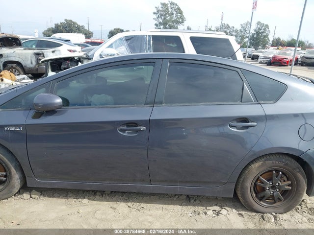Toyota PRIUS 2015 JTDKN3DU6F0481048 Image 13