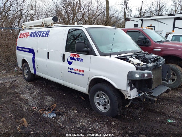 Chevrolet Express 2500 Work Van 2018 1GCWGBFP1J1319957 Image 1