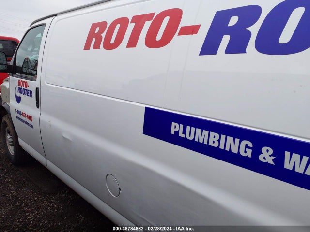 Chevrolet Express 2500 Work Van 2018 1GCWGBFP1J1319957 Image 14
