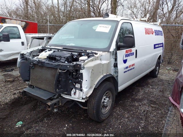 Chevrolet Express 2500 Work Van 2018 1GCWGBFP1J1319957 Image 2