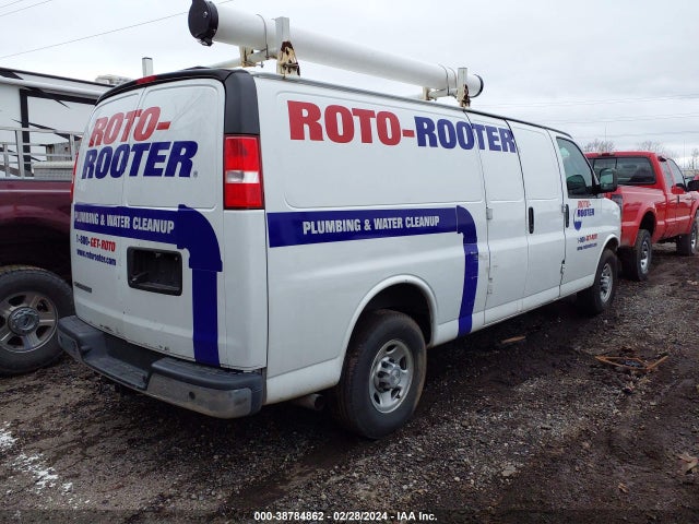 Chevrolet Express 2500 Work Van 2018 1GCWGBFP1J1319957 Image 4