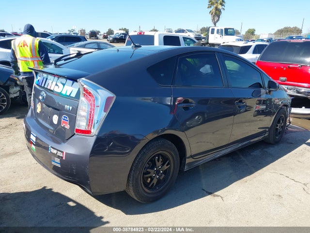 Toyota Prius Four 2014 JTDKN3DU8E0375831 Image 4