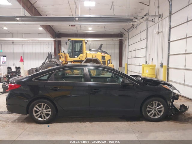 2017 HYUNDAI SONATA SE VIN: 5NPE24AF2HH469101