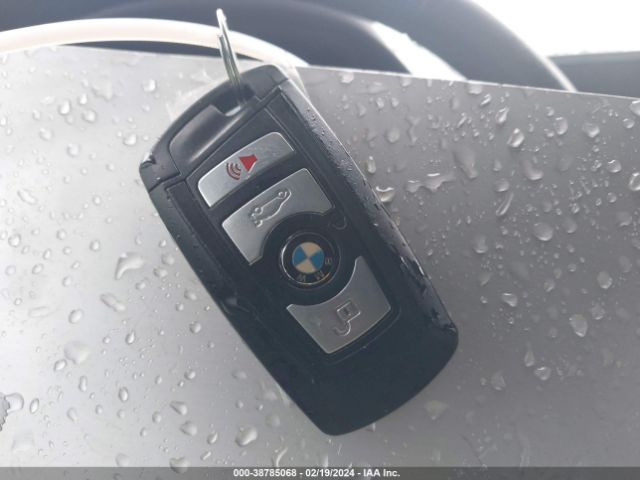 WBA8E1G58GNT37232 BMW 320i