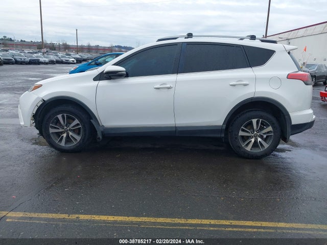 Toyota Rav4 Xle 2017 2T3RFREV4HW666185 Image 13