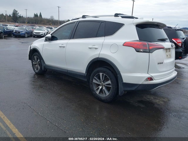 Toyota Rav4 Xle 2017 2T3RFREV4HW666185 Image 3
