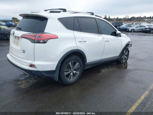 Toyota Rav4 Xle 2017 2T3RFREV4HW666185 Image 4