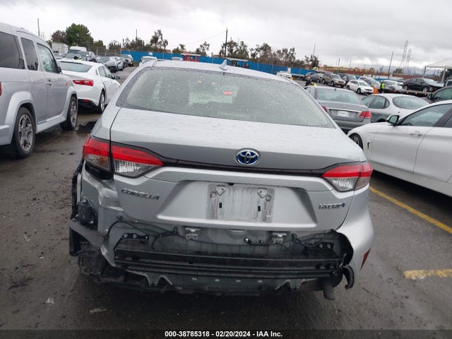 Toyota Corolla Hybrid Le 2022 JTDEAMDE7N3011650 Image 17