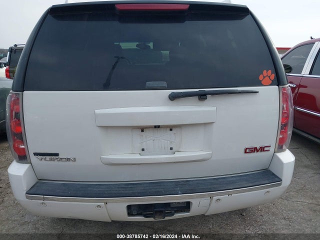 GMC YUKON DENALI 2014 1GKS1EEF4ER189288 Image 17