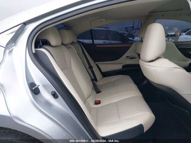 Lexus ES 300H 2023 58ADA1C13PU035843 Image 8