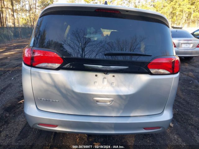 2C4RC1CG4NR226424 Chrysler Voyager Lx