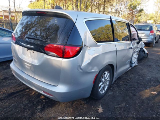 2C4RC1CG4NR226424 Chrysler Voyager Lx