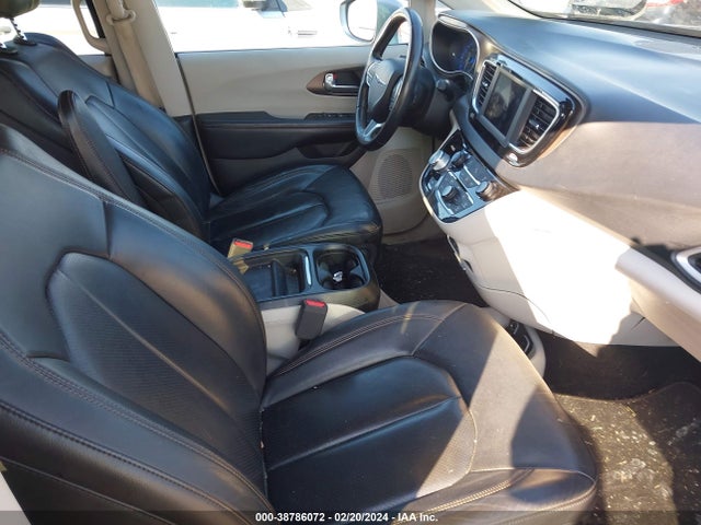 2C4RC1BG0KR731020 Chrysler Pacifica Touring L