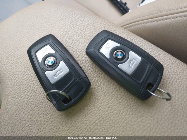 BMW 328i Xdrive 2015 WBA3B3C50FF546753 Image 11