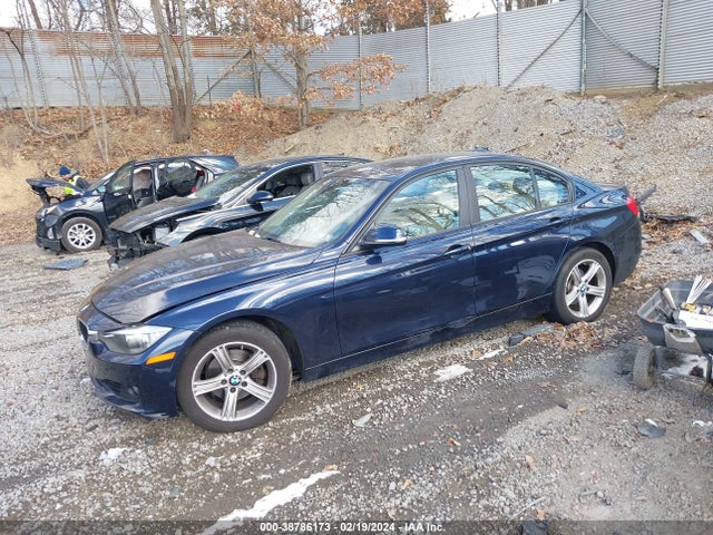 BMW 328i Xdrive 2015 WBA3B3C50FF546753 Image 2