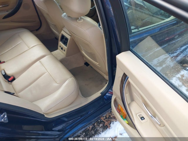 BMW 328i Xdrive 2015 WBA3B3C50FF546753 Image 8