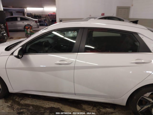 Hyundai Elantra Limited 2023 5NPLP4AG0PH117151 Image 15